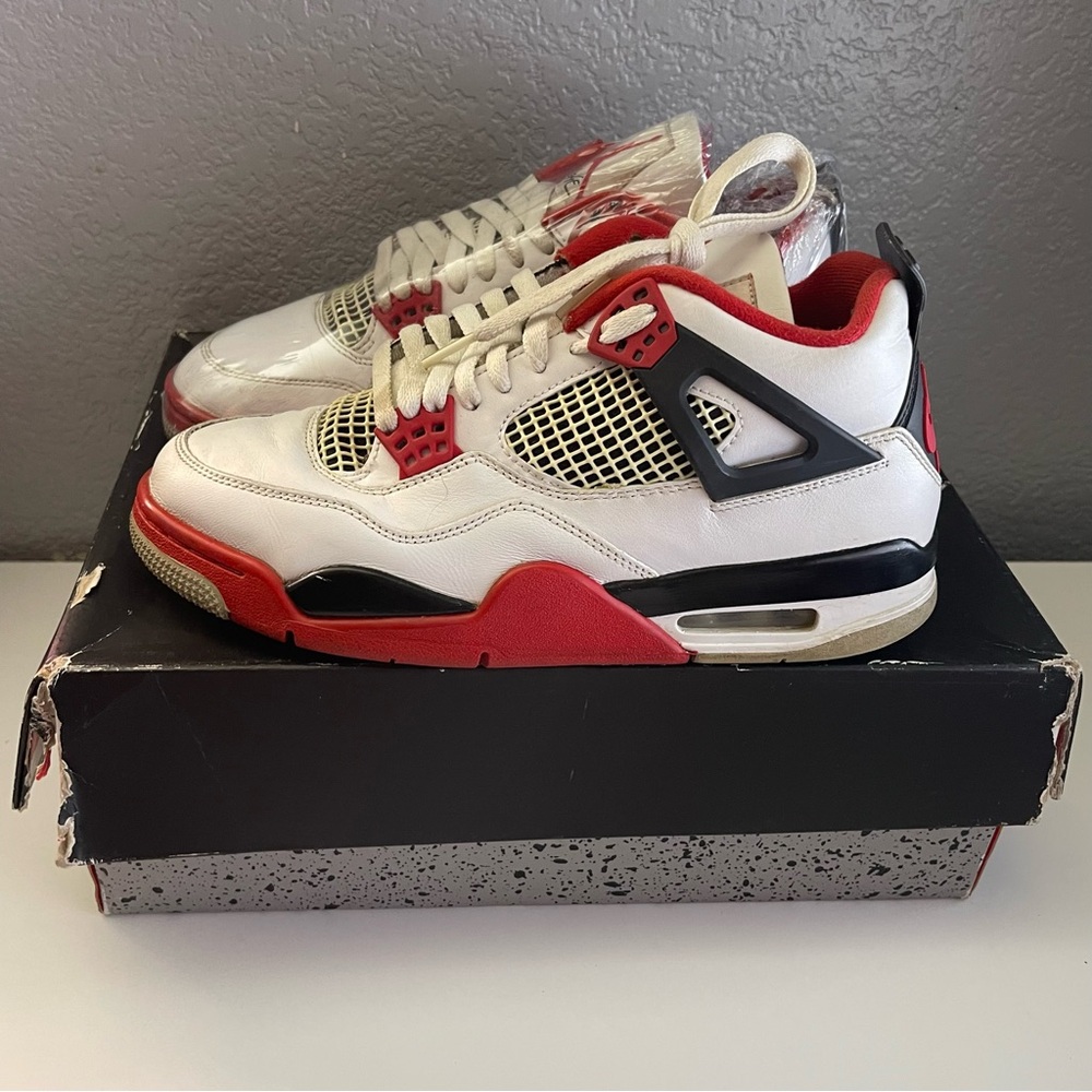 Nike Air Jordan 4 Retro Fire Red - DC7770-160 - Size 8